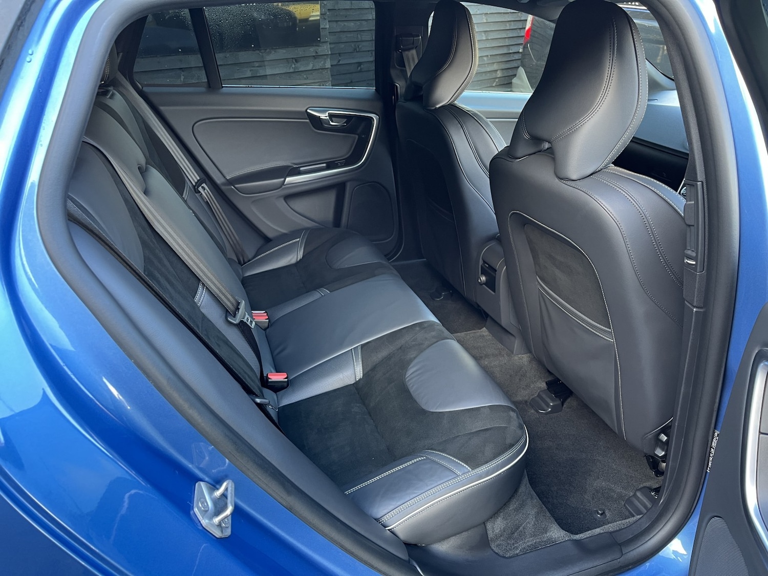 Used Volvo V60 2015 for sale - 76924540: Photo 10