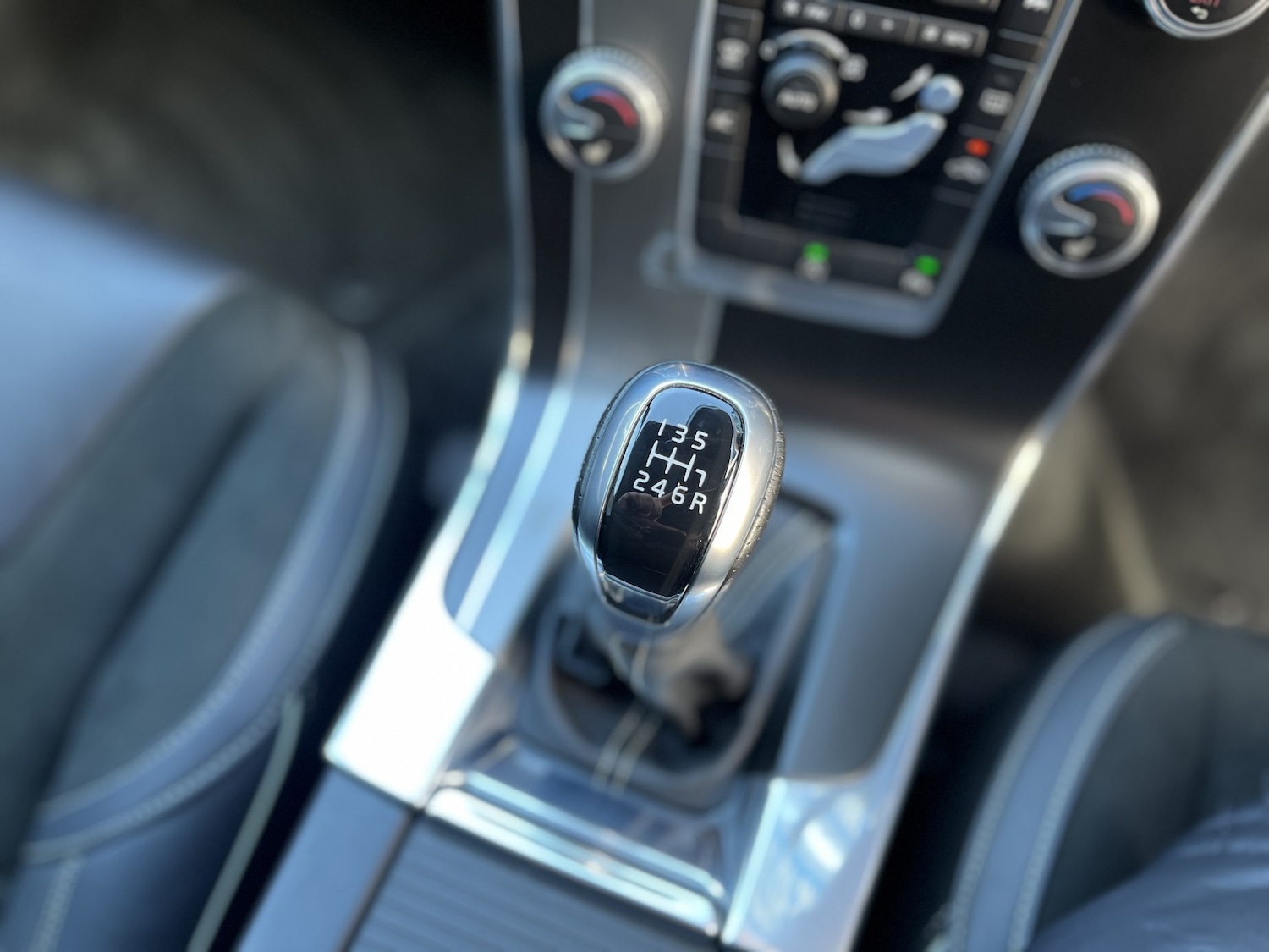 Used Volvo V60 2015 for sale - 76924540: Photo 22