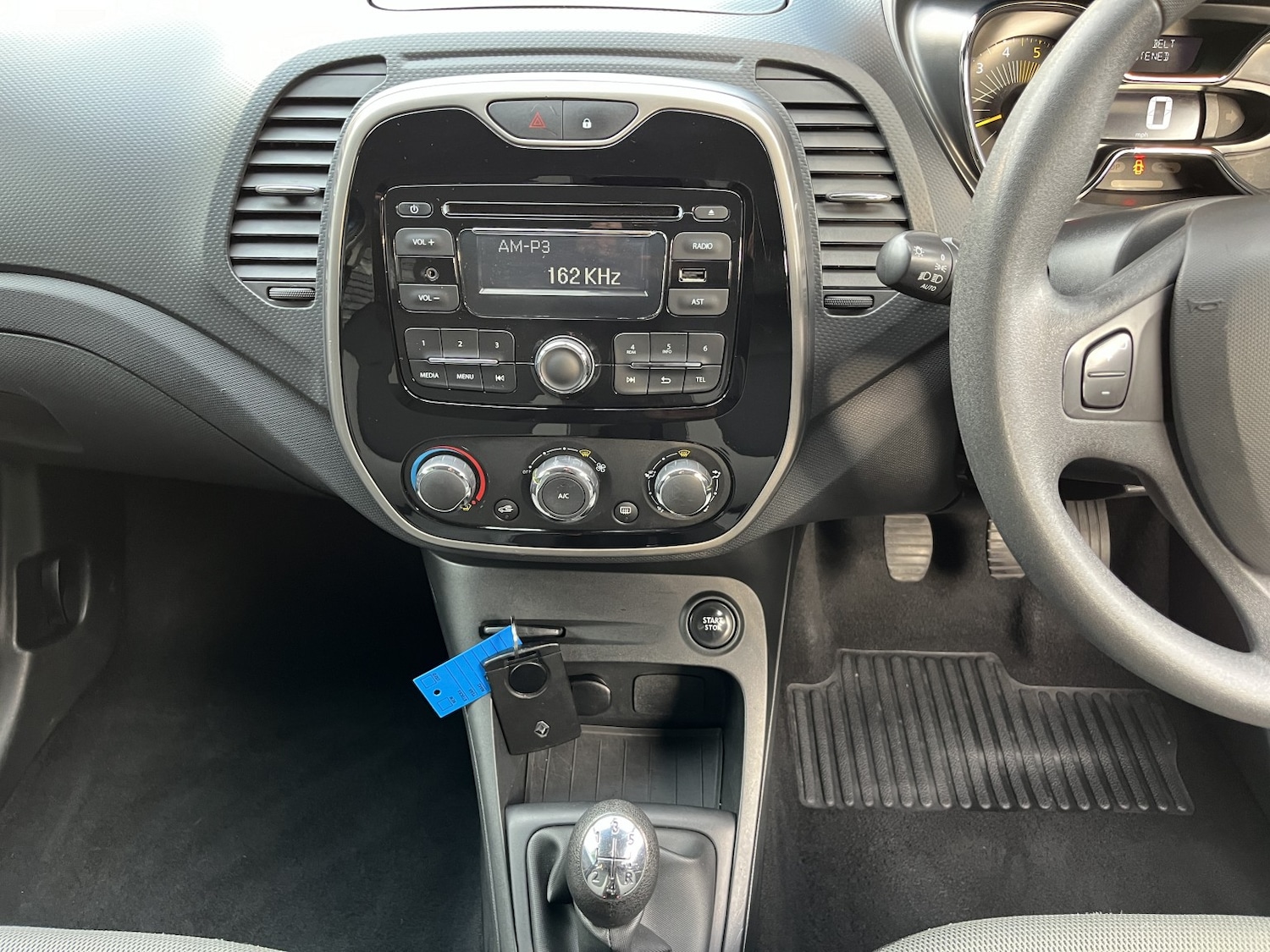 Used Renault Captur 2015 for sale - 76005548: Photo 17