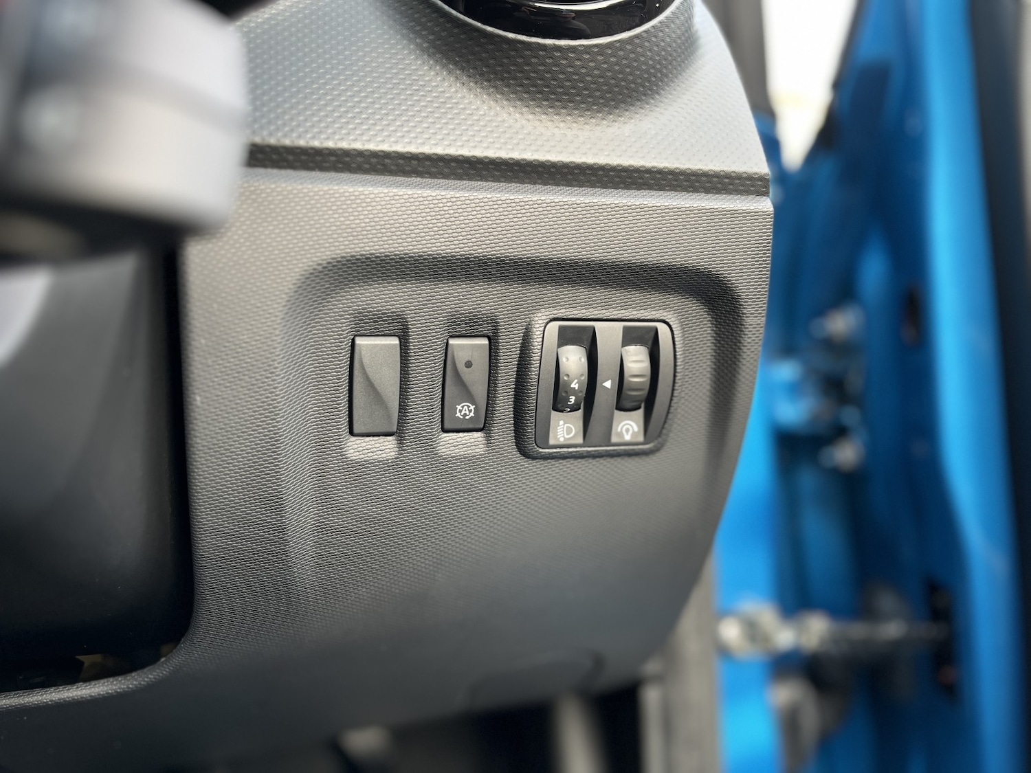 Used Renault Captur 2015 for sale - 76005548: Photo 25