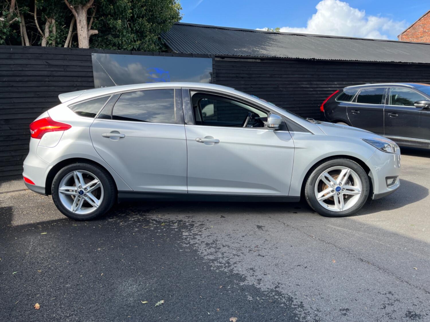 Used Ford Focus 2015 for sale - 77742926: Photo 2