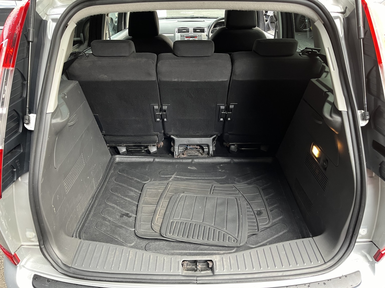 Used Ford C-Max 2010 for sale - 76891745: Photo 11