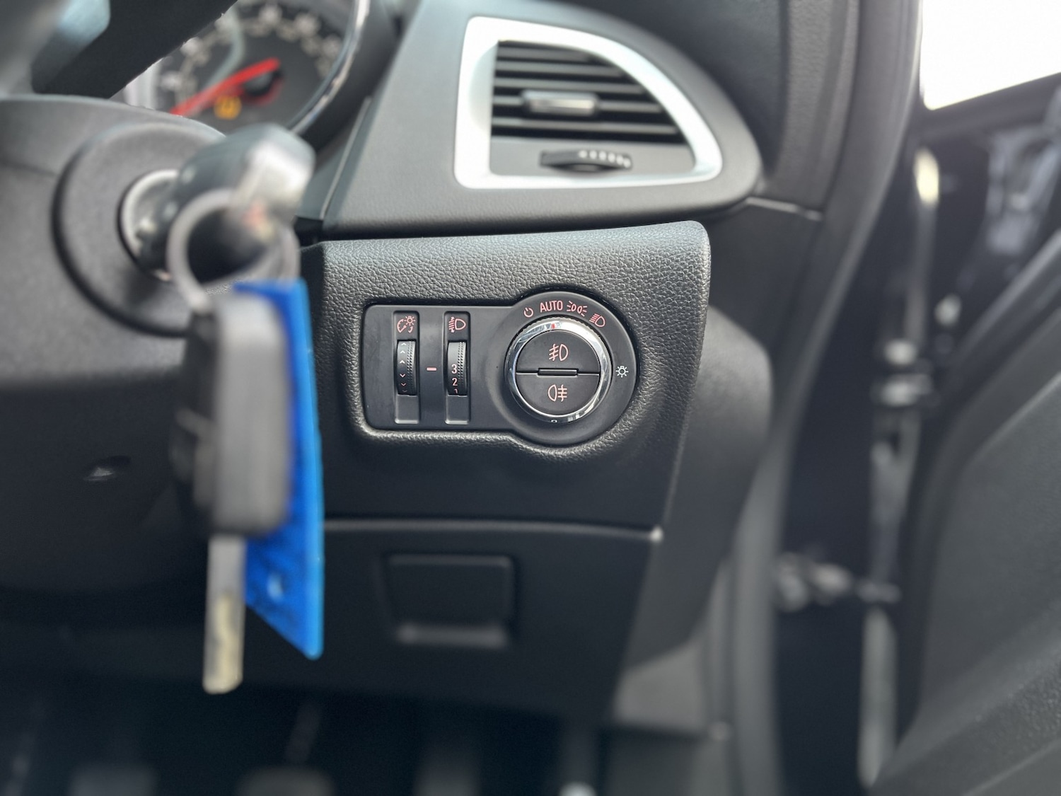 Used Vauxhall Astra 2014 for sale - 76924473: Photo 25