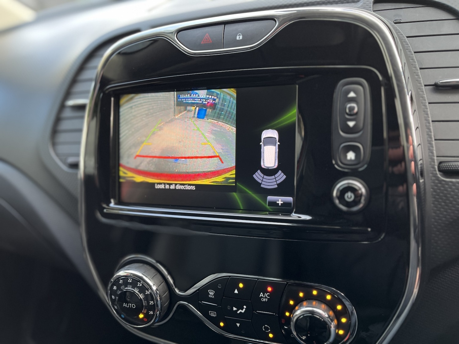 Used Renault Captur 2016 for sale - 76924470: Photo 22