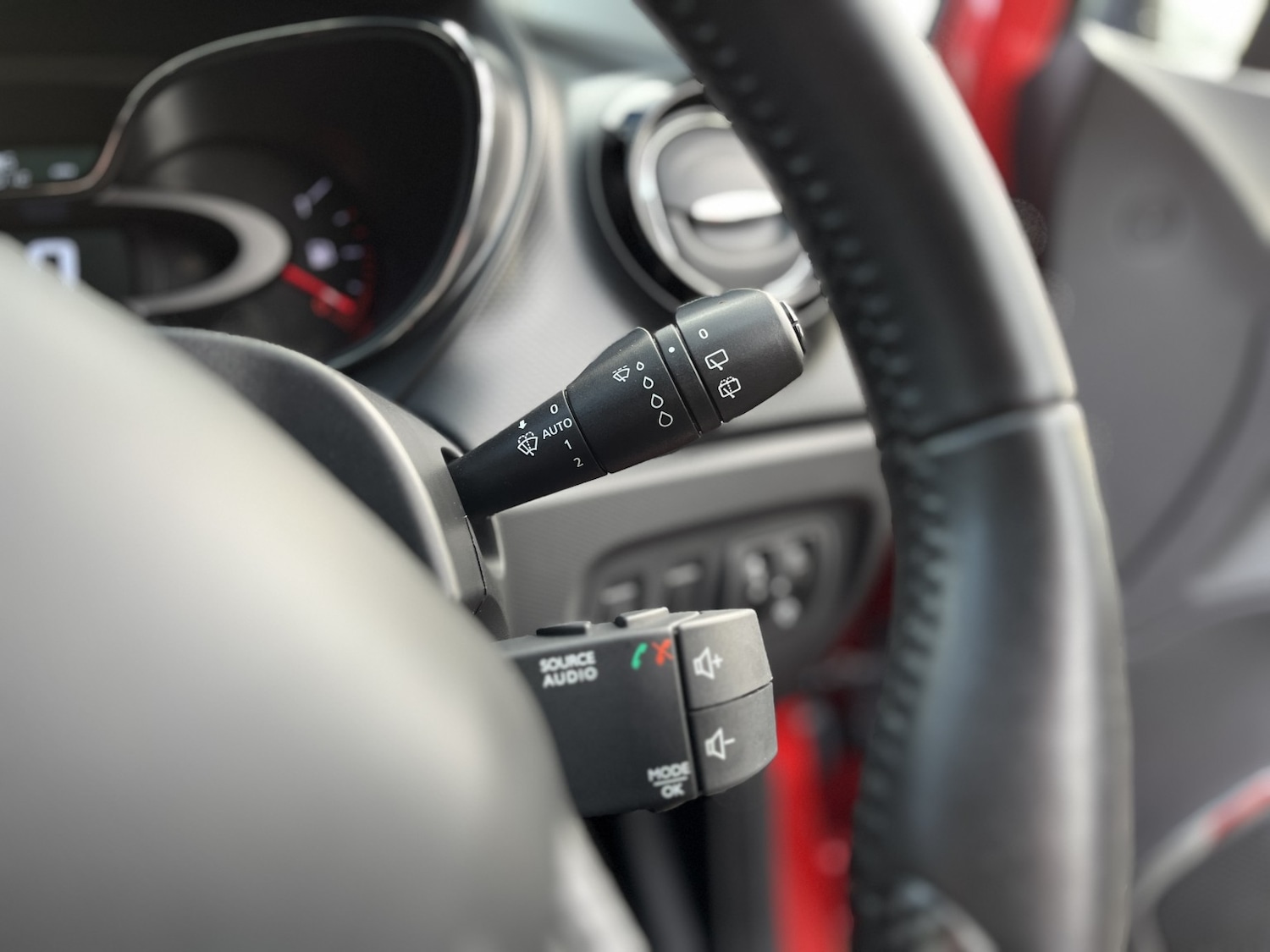 Used Renault Captur 2016 for sale - 76924470: Photo 26