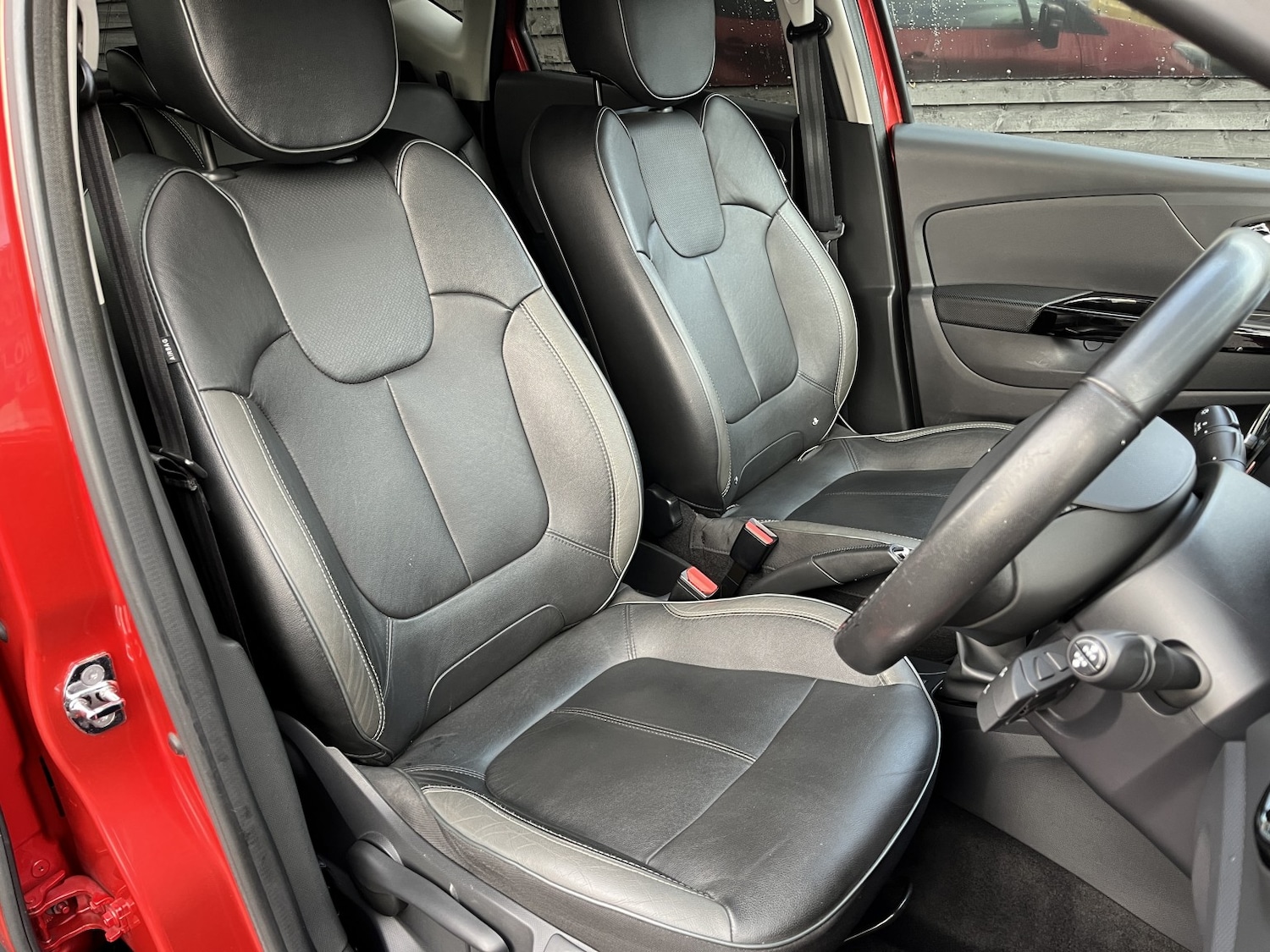 Used Renault Captur 2016 for sale - 76924470: Photo 30