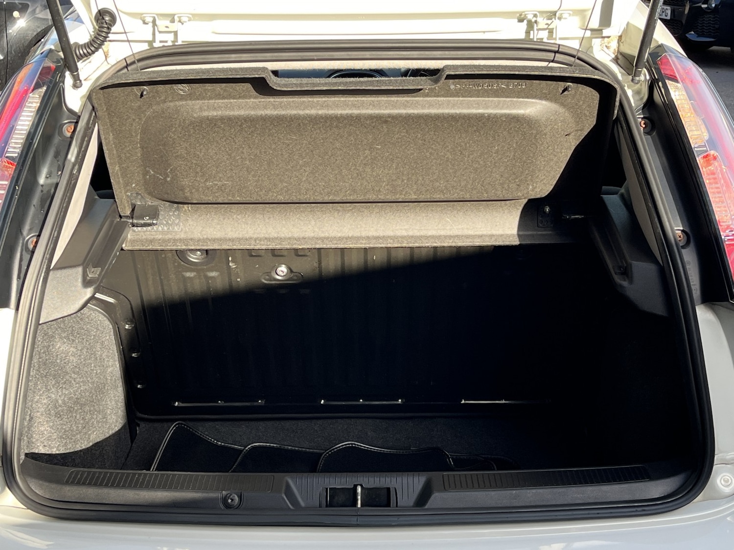 Used Fiat Punto 2014 for sale - 76369318: Photo 10