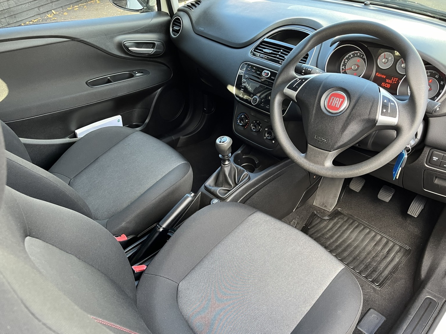 Used Fiat Punto 2014 for sale - 76369318: Photo 13