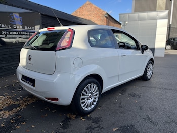 Used Fiat Punto 2014 for sale - 76369318: Photo