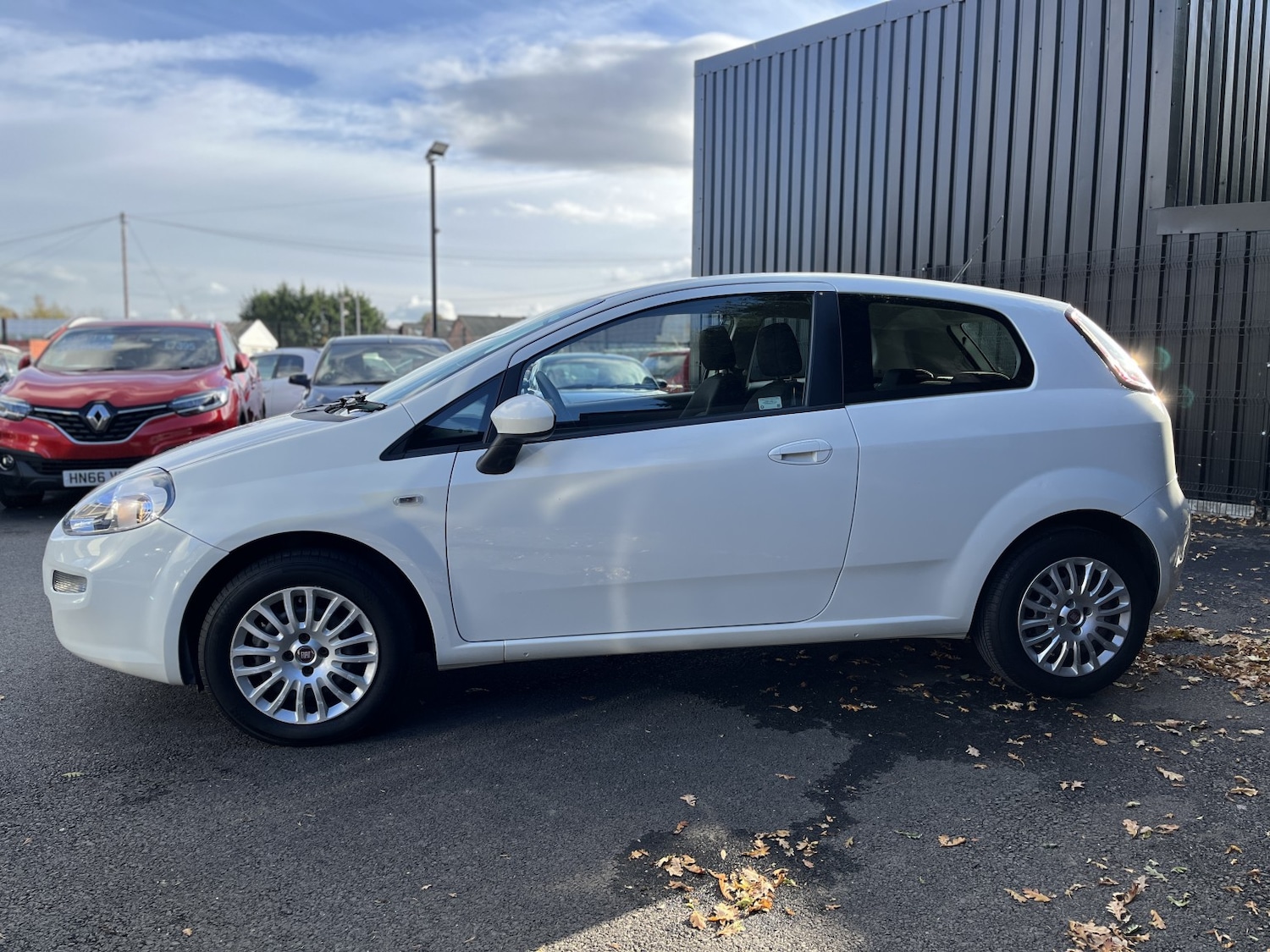 Used Fiat Punto 2014 for sale - 76369318: Photo 6