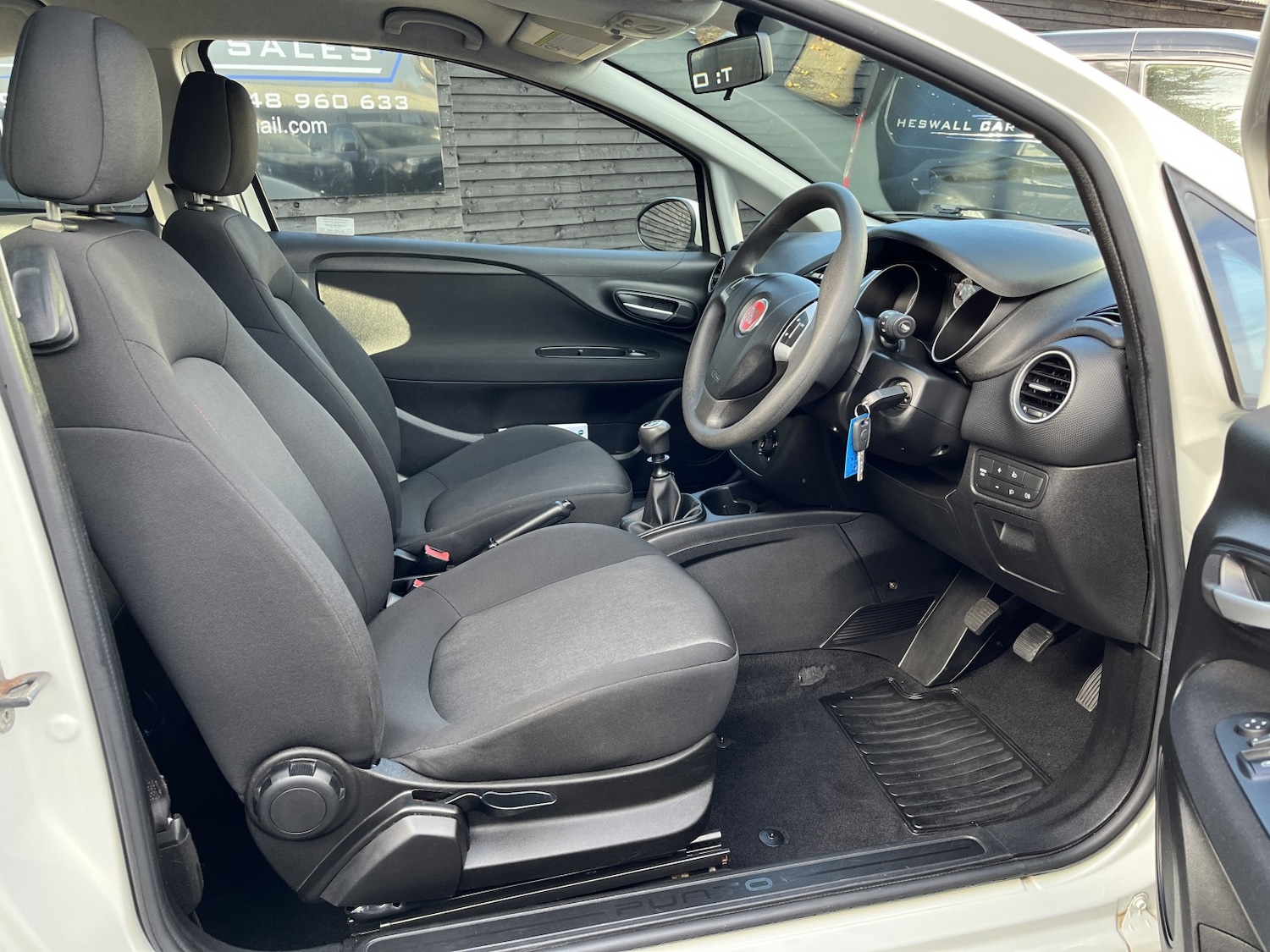 Used Fiat Punto 2014 for sale - 76369318: Photo 9