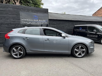 Used Volvo V40 2014 for sale - 78779165: Photo