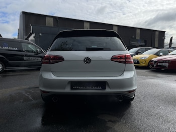 Used Volkswagen Golf 2017 for sale - 78070573: Photo