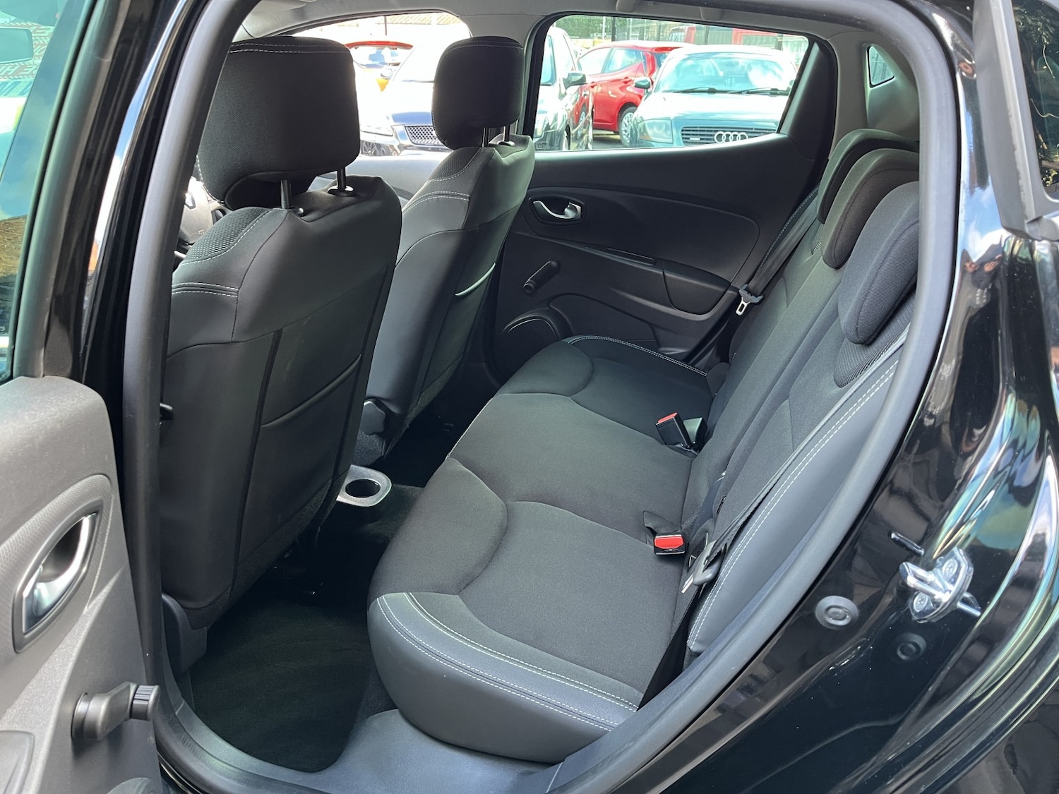 Used Renault Clio 2019 for sale - 77237015: Photo 12