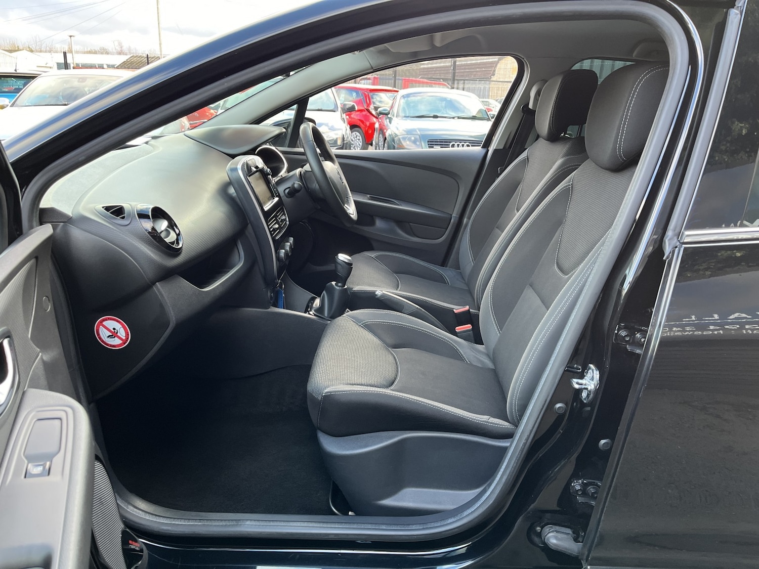 Used Renault Clio 2019 for sale - 77237015: Photo 13