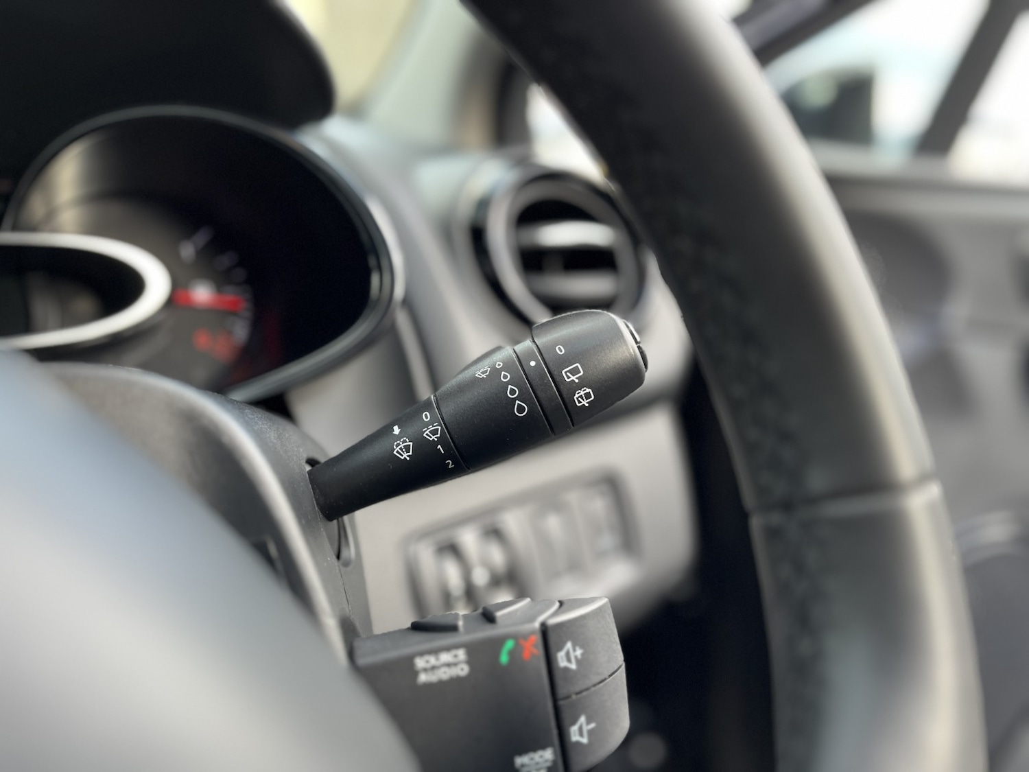 Used Renault Clio 2019 for sale - 77237015: Photo 24