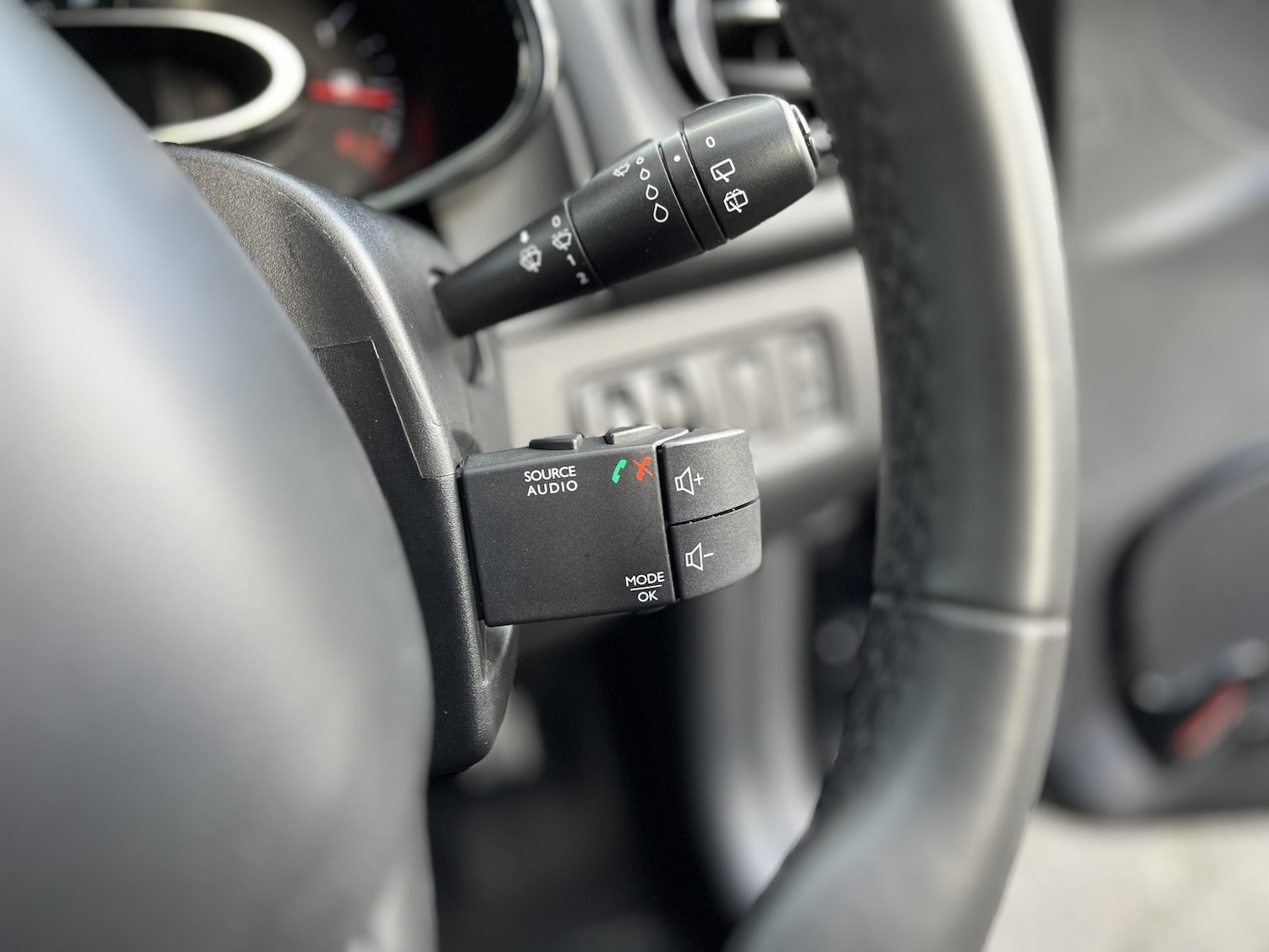 Used Renault Clio 2019 for sale - 77237015: Photo 25