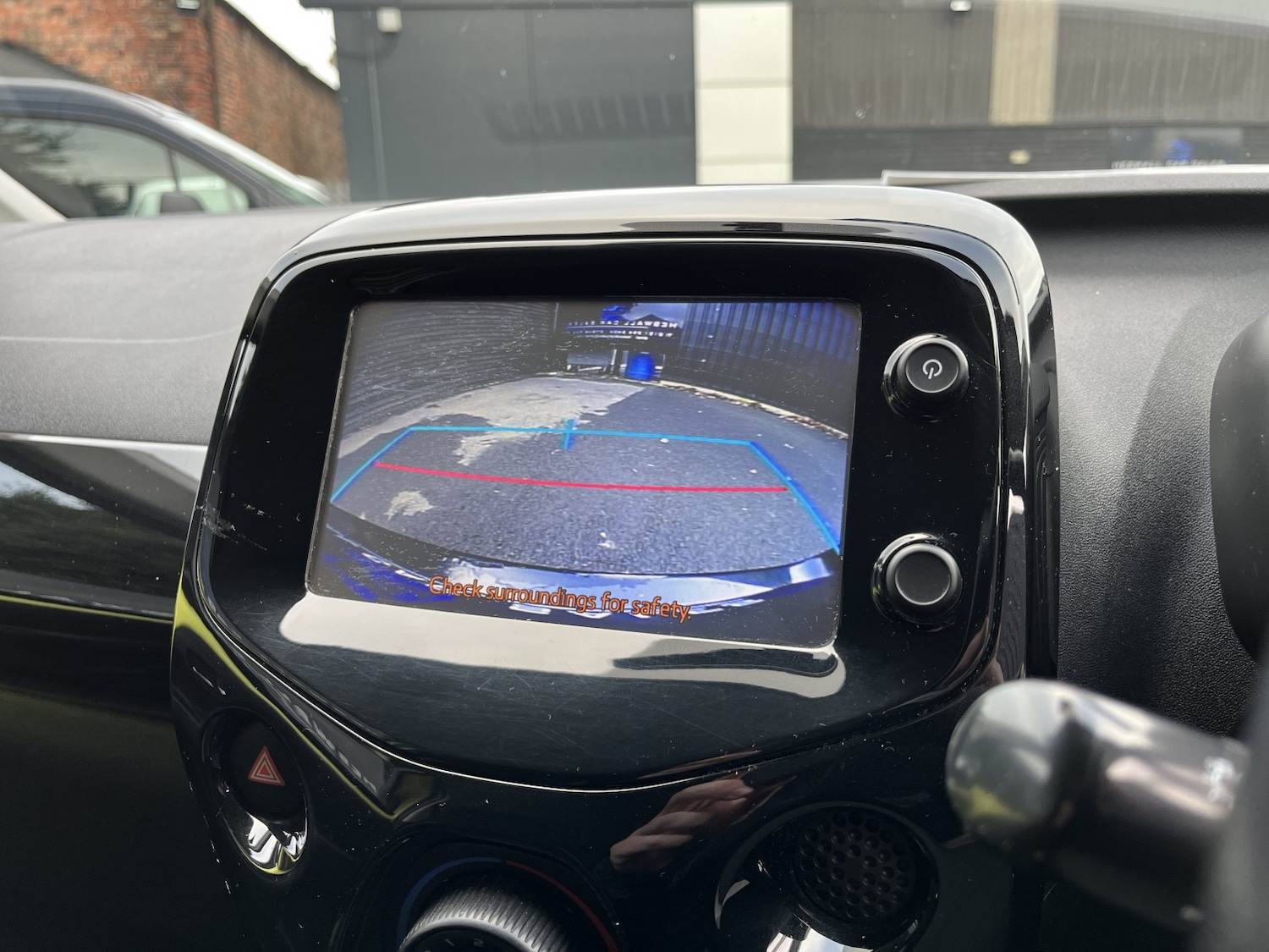 Used Toyota AYGO 2017 for sale - 76924542: Photo 25