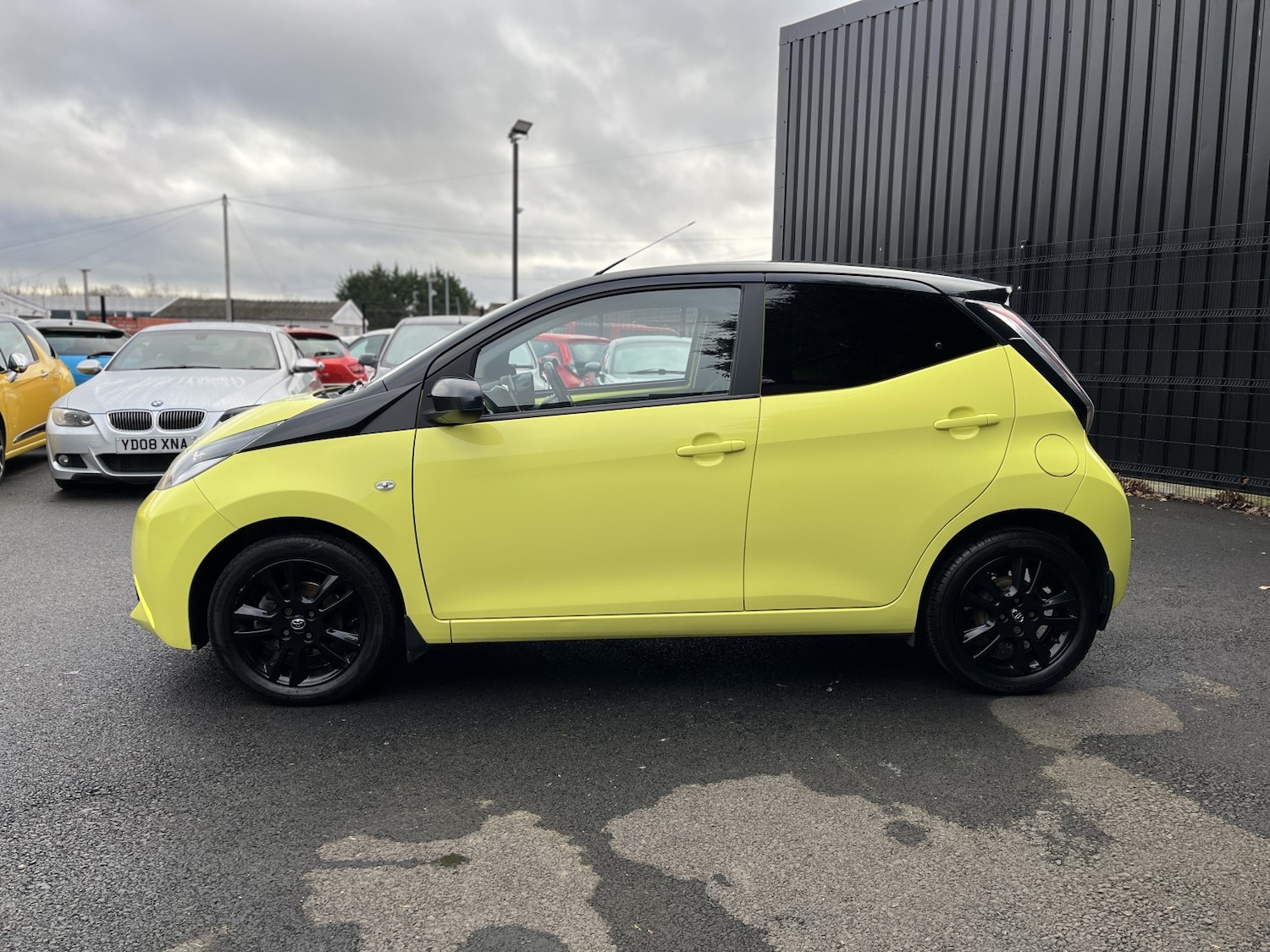 Used Toyota AYGO 2017 for sale - 76924542: Photo 6