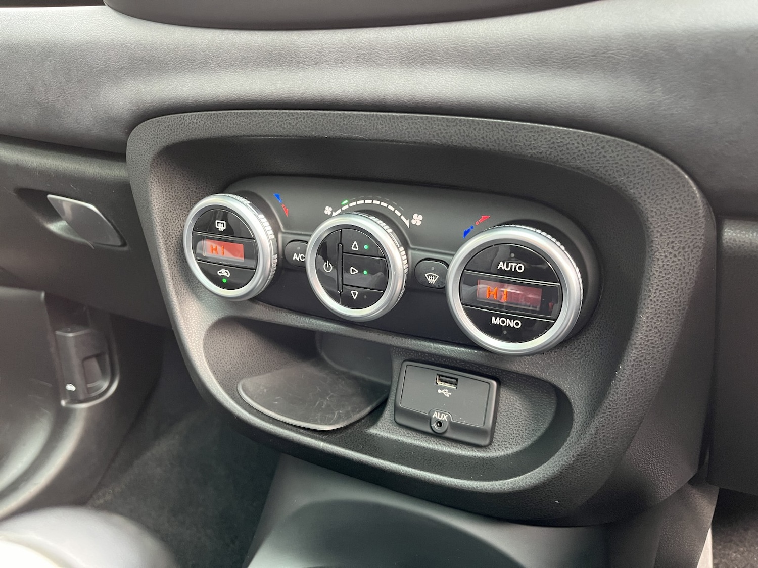 Used Fiat 500L 2013 for sale - 76471225: Photo 20