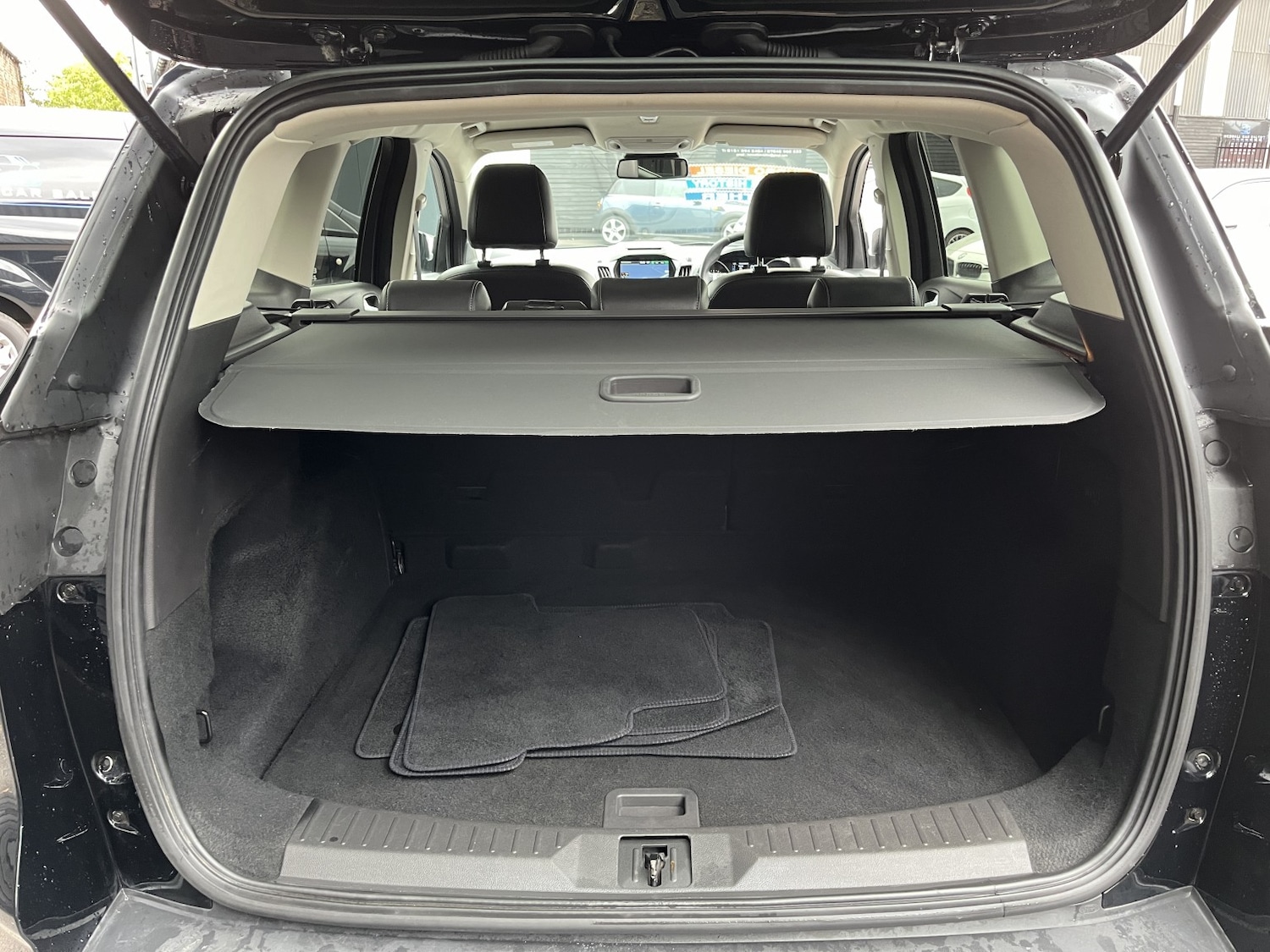 Used Ford Kuga 2015 for sale - 75898567: Photo 11