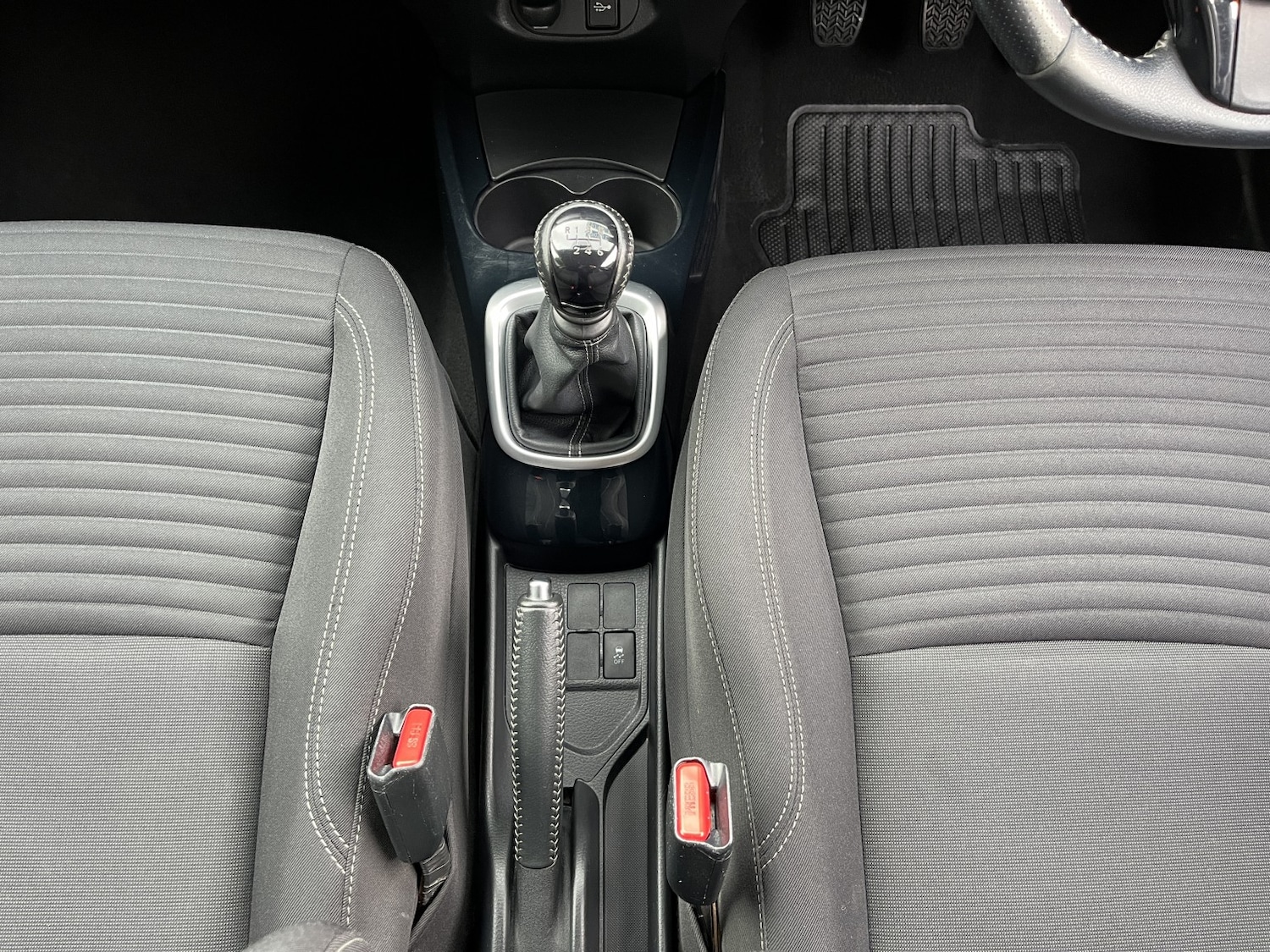 Used Toyota Yaris 2016 for sale - 76268591: Photo 18