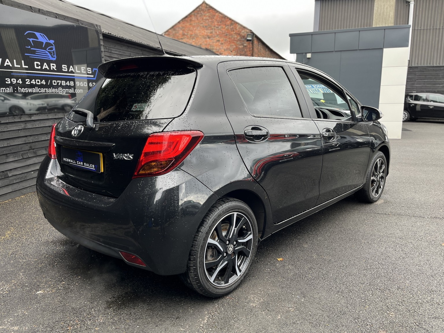 Used Toyota Yaris 2016 for sale - 76268591: Photo 3