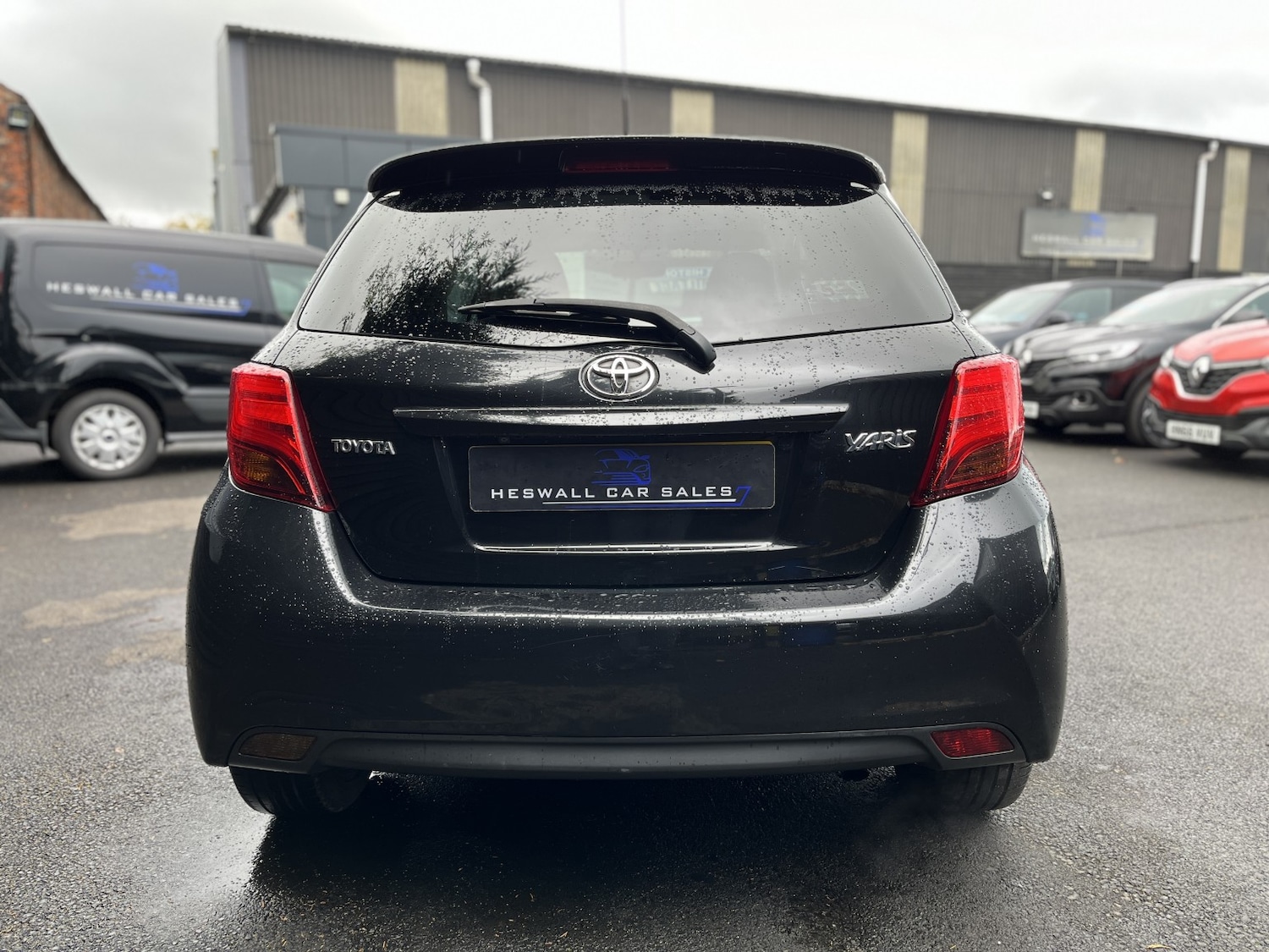 Used Toyota Yaris 2016 for sale - 76268591: Photo 4