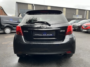 Used Toyota Yaris 2016 for sale - 76268591: Photo