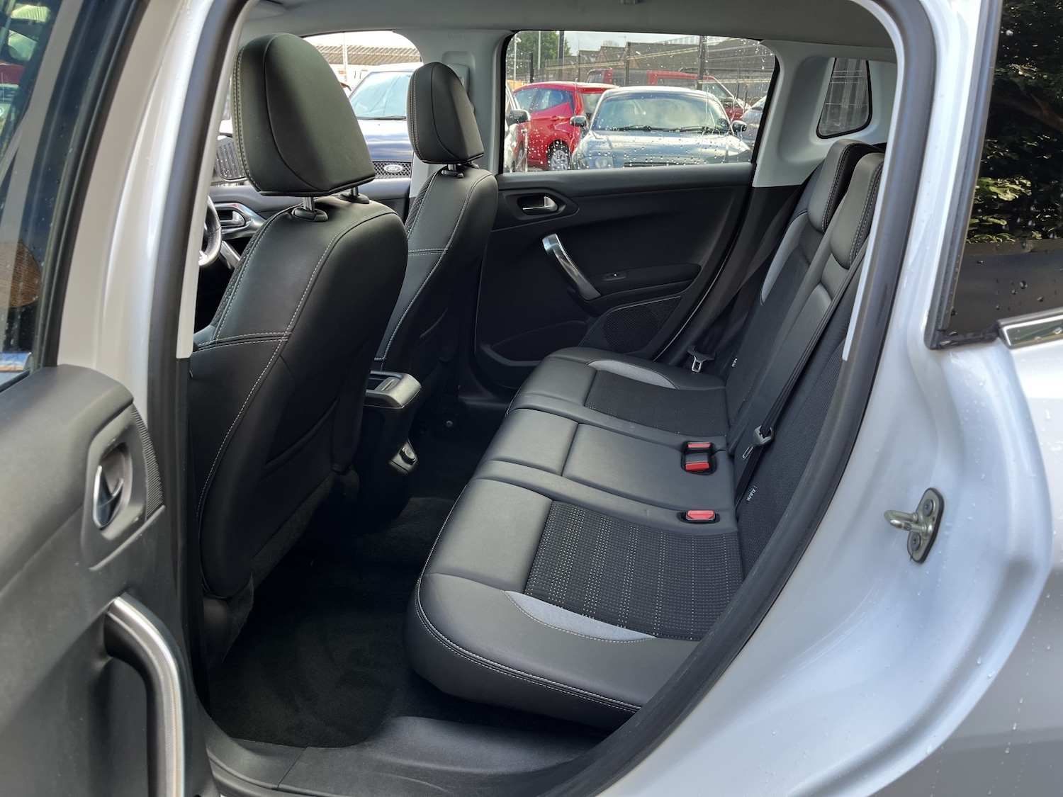 Used Peugeot 2008 2014 for sale - 77237128: Photo 12