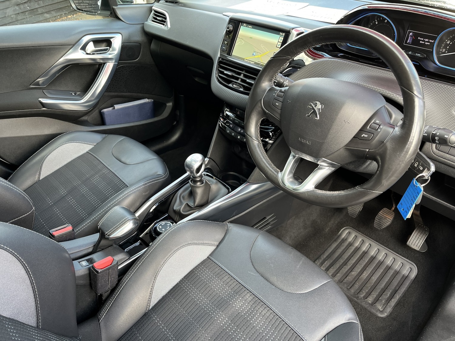 Used Peugeot 2008 2014 for sale - 77237128: Photo 14