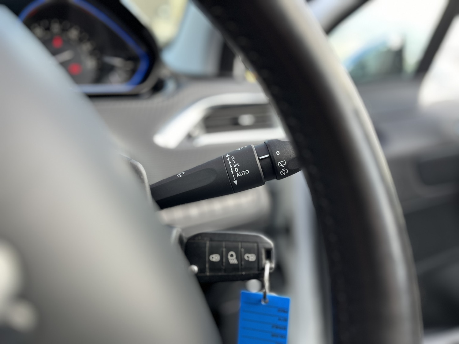 Used Peugeot 2008 2014 for sale - 77237128: Photo 27