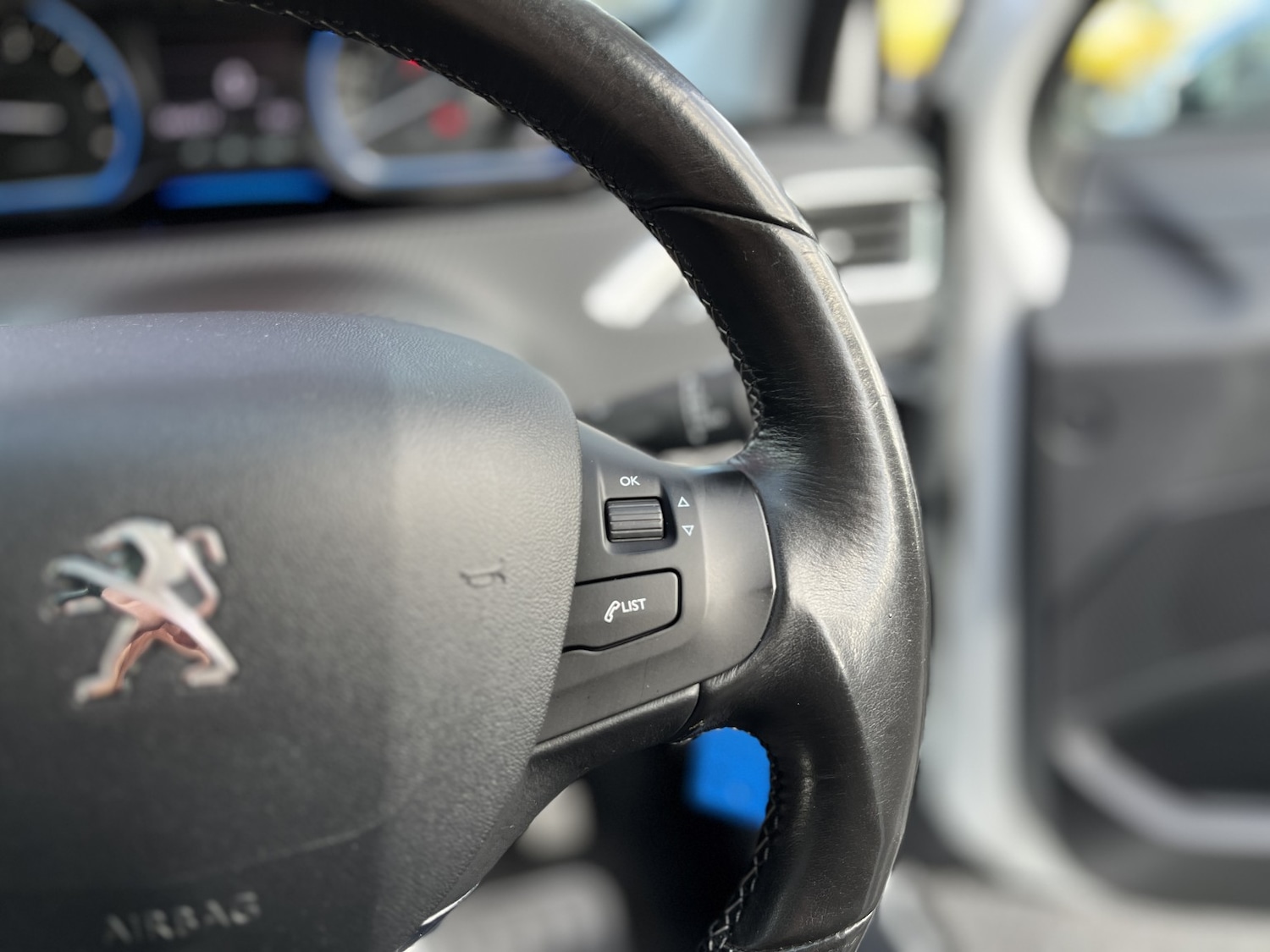 Used Peugeot 2008 2014 for sale - 77237128: Photo 28