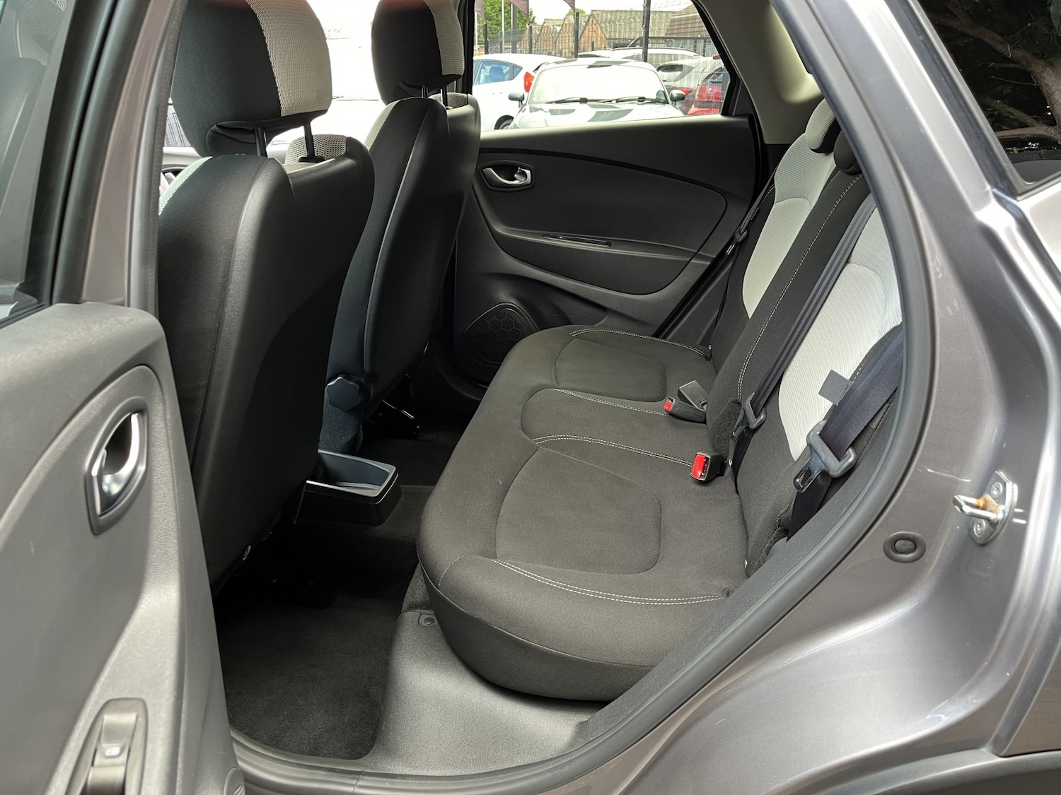 Used Renault Captur 2019 for sale - 76093715: Photo 12