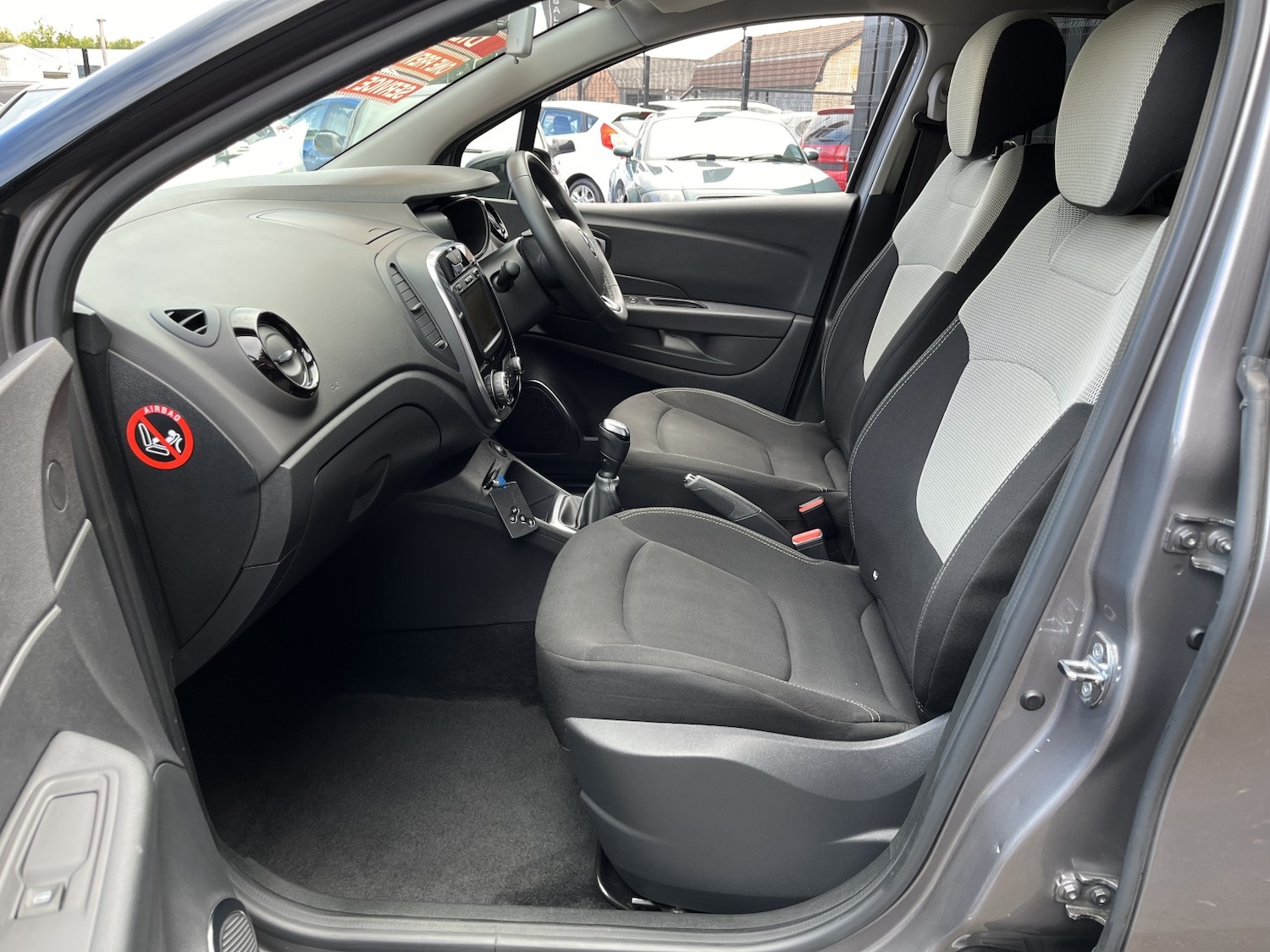 Used Renault Captur 2019 for sale - 76093715: Photo 13