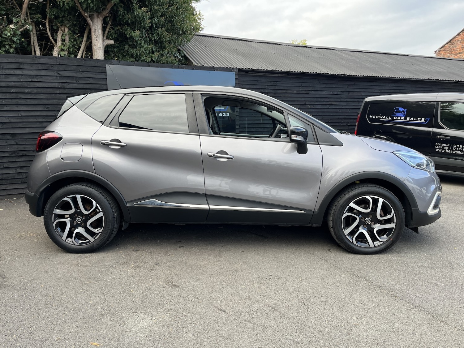 Used Renault Captur 2019 for sale - 76093715: Photo 2
