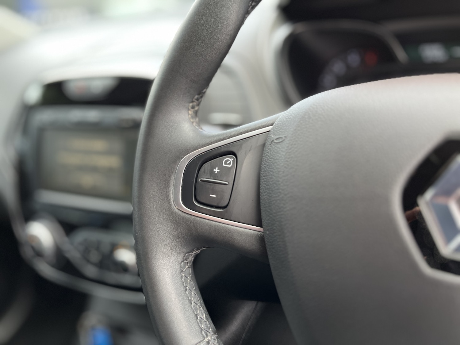 Used Renault Captur 2019 for sale - 76093715: Photo 23