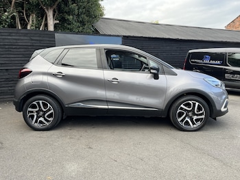 Used Renault Captur 2019 for sale - 76093715: Photo 2