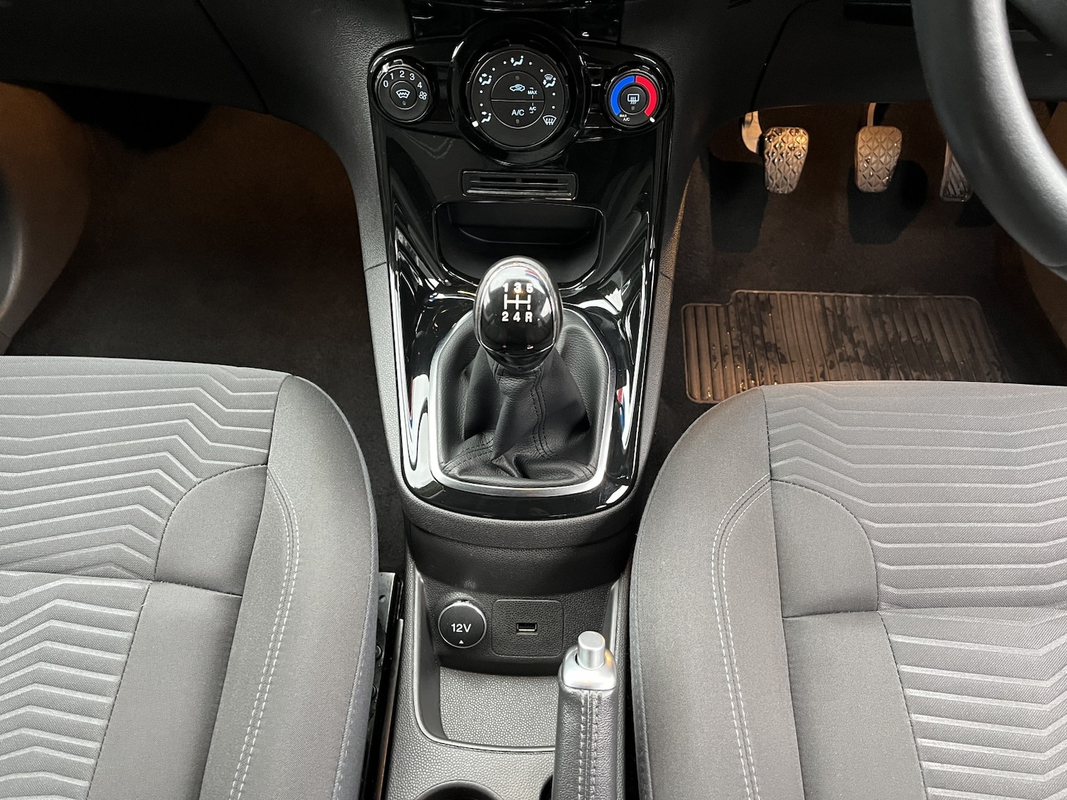 Used Ford Fiesta 2017 for sale - 77289040: Photo 18