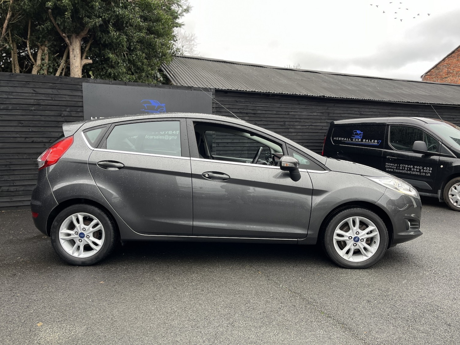 Used Ford Fiesta 2017 for sale - 77289040: Photo 2