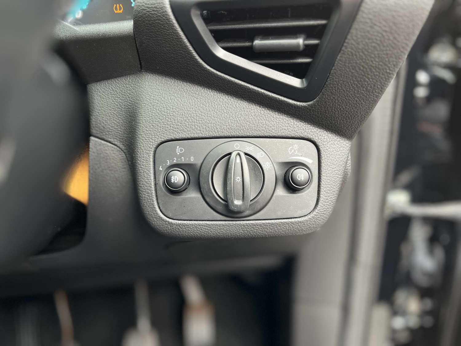 Used Ford Kuga 2015 for sale - 76794427: Photo 25