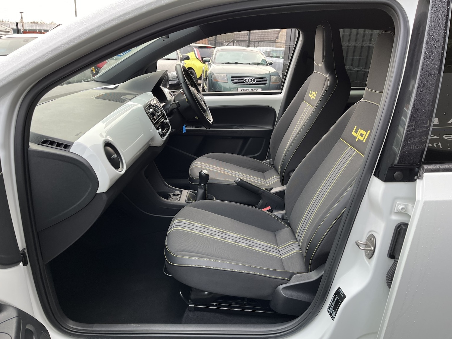 Used Volkswagen up! 2016 for sale - 77237136: Photo 13