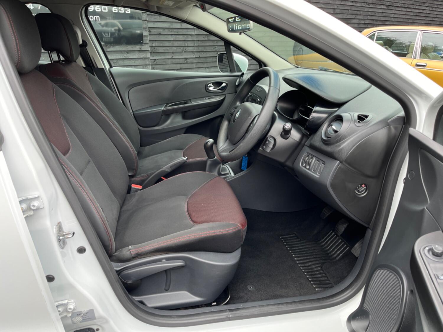 Used Renault Clio 2013 for sale - 75898784: Photo 9