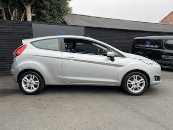 Used Ford Fiesta 2016 for sale - 76205608: Photo 2