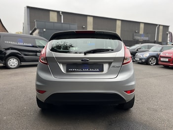 Used Ford Fiesta 2016 for sale - 76205608: Photo 4