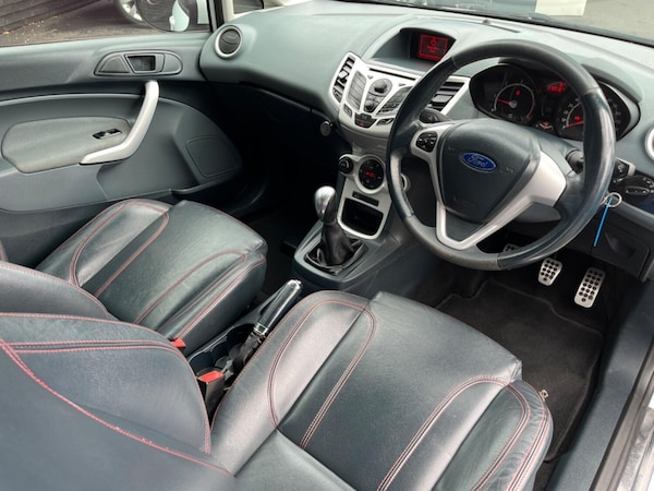 Used Ford Fiesta 2010 for sale - 72431053: Photo 14