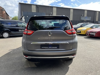 Used Renault Grand Scenic 2017 for sale - 78779171: Photo