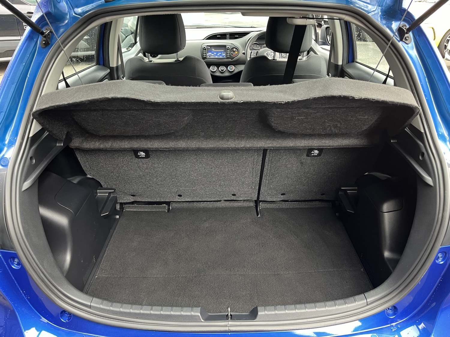 Used Toyota Yaris 2018 for sale - 76935289: Photo 11