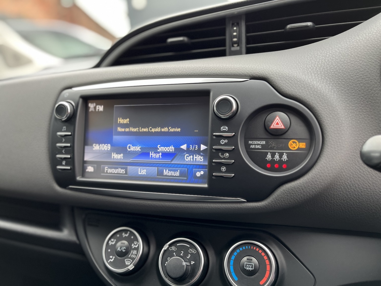 Used Toyota Yaris 2018 for sale - 76935289: Photo 19