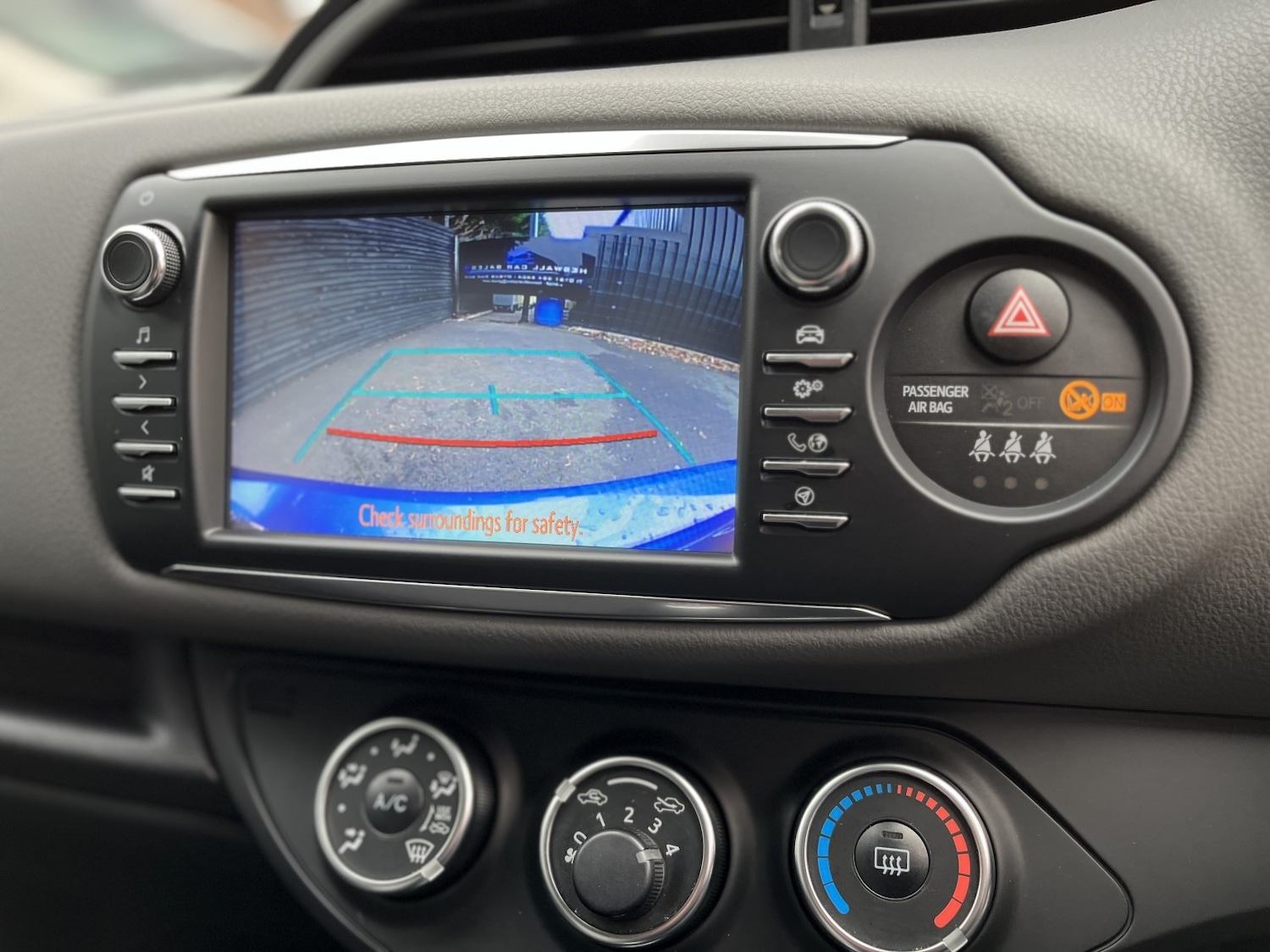 Used Toyota Yaris 2018 for sale - 76935289: Photo 21